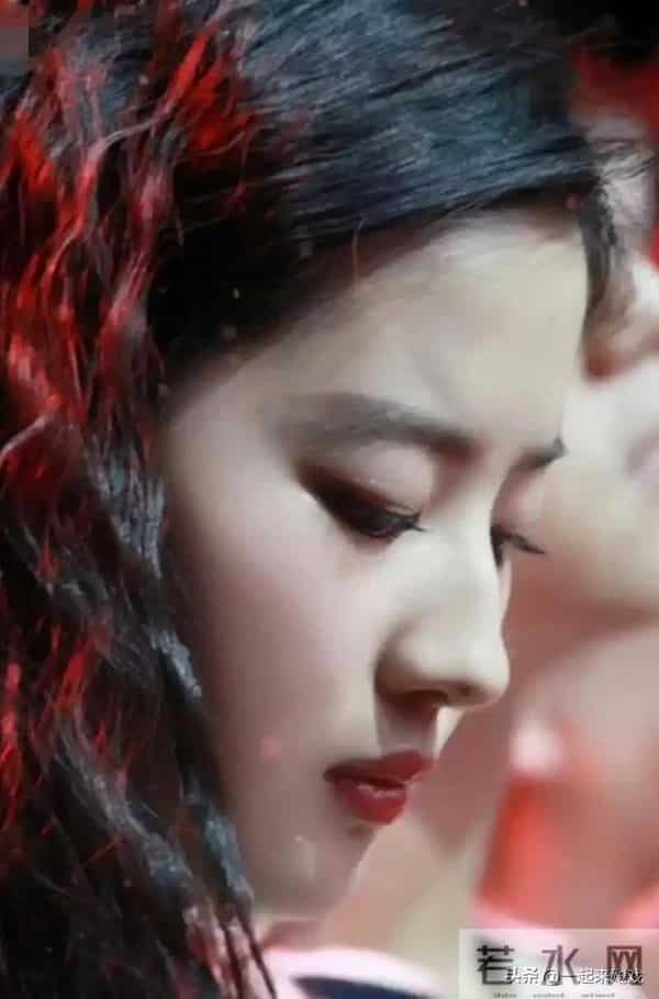 刘亦菲的美,清冷仙气,美得人不敢靠近