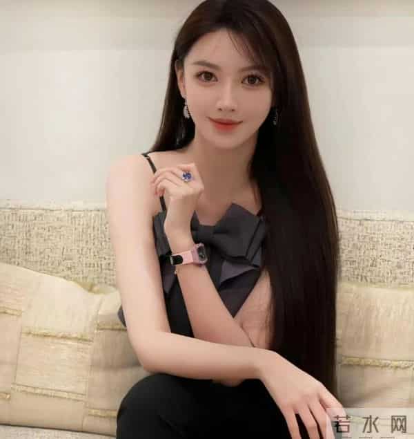 叶珂直播肿脸现身!婴儿哭闹不止,网友怒批:又学杨颖贤妻人设?