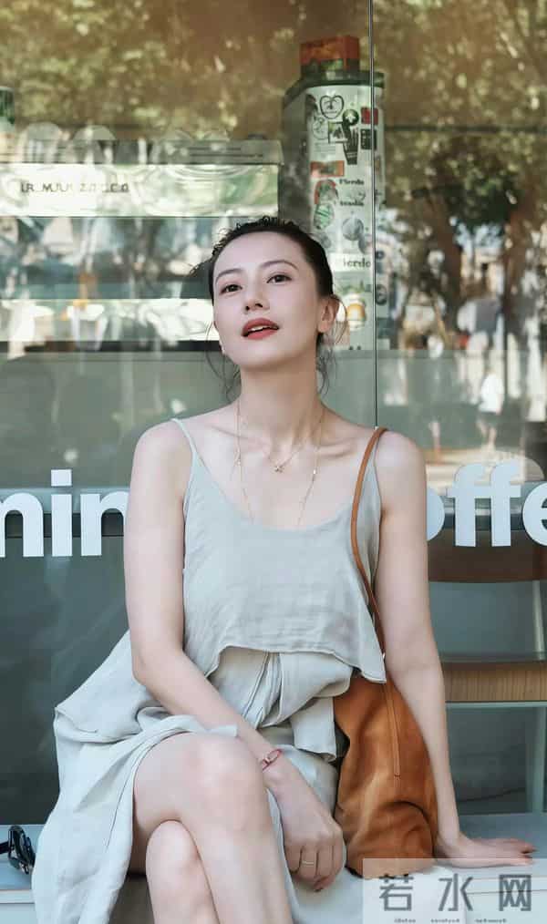 高圆圆生活写真自拍，太舒服了