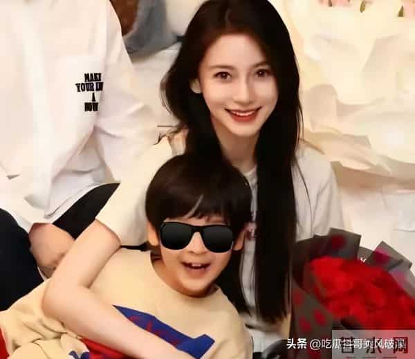 叶柯高调,杨颖低调,一个有房贷车贷,一个早已实现了财务自由