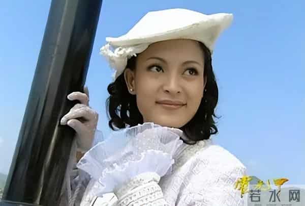 知名演员嫁大44岁老艺术家，现丈夫91岁垂垂老矣，她47岁貌美如花