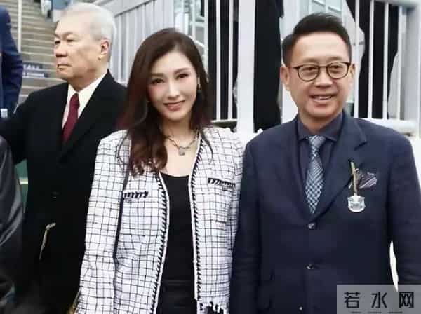 这么多年了，能让李嘉欣死心塌地的，也只有许晋亨一个人