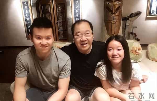 英达和梁欢抢来的婚姻碎成渣 ， 27 年后，她比宋丹丹更加不幸