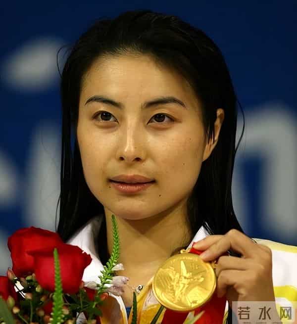 郭晶晶也没想到，霍启刚会因香港火灾后的这一举动，实现口碑暴增