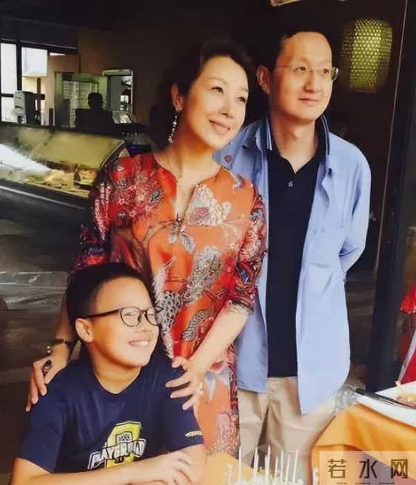 传包养黄晓明，当小三被骂连克2位前任，如今孙悦嫁富豪被宠成宝