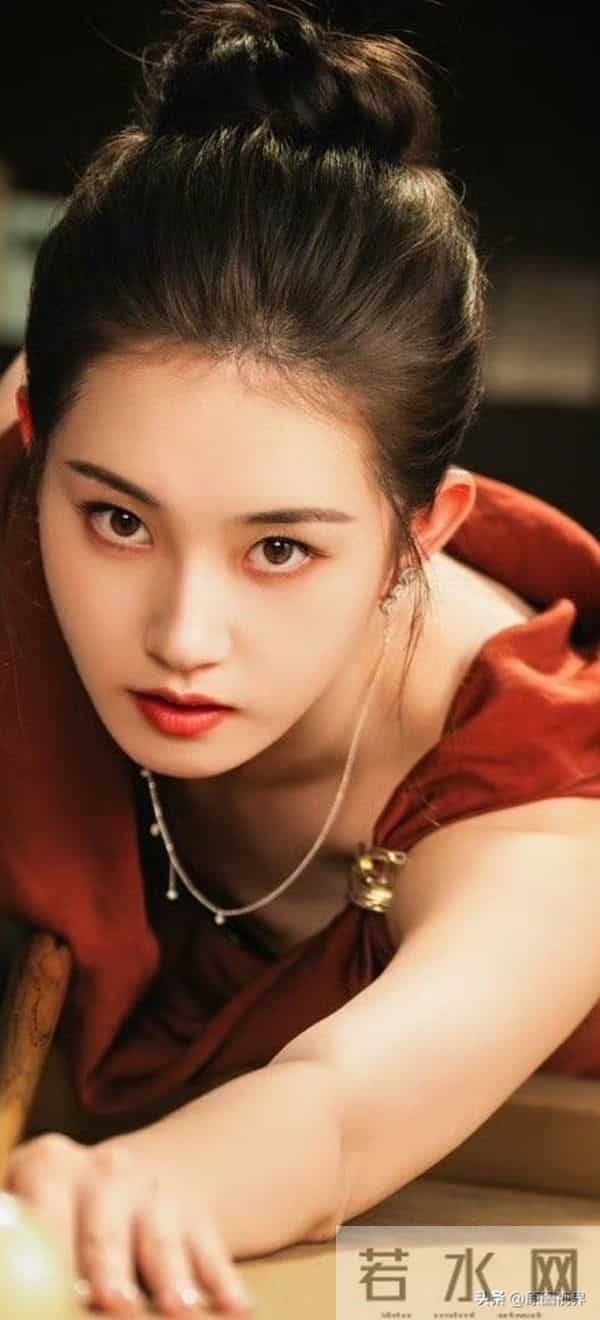 荆棘花开——郭宇欣时尚写真大图