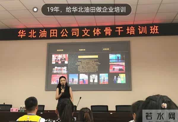 恭喜！周惠林娶31岁央视主持人，58岁升级当爸，亲自带娃成女儿奴