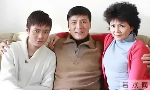 62岁刘之冰做梦也没想到，34岁的继女，如今也能给自己“争光”了