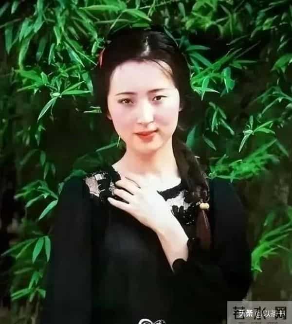 陈晓旭去世18年,2任丈夫都再婚,一个怀念她,一个为她延续价值