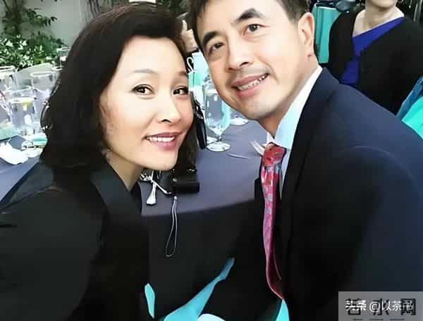 陈冲前夫是他，73岁眼睛炯亮，多年来从事幕后，发展不错生活低调