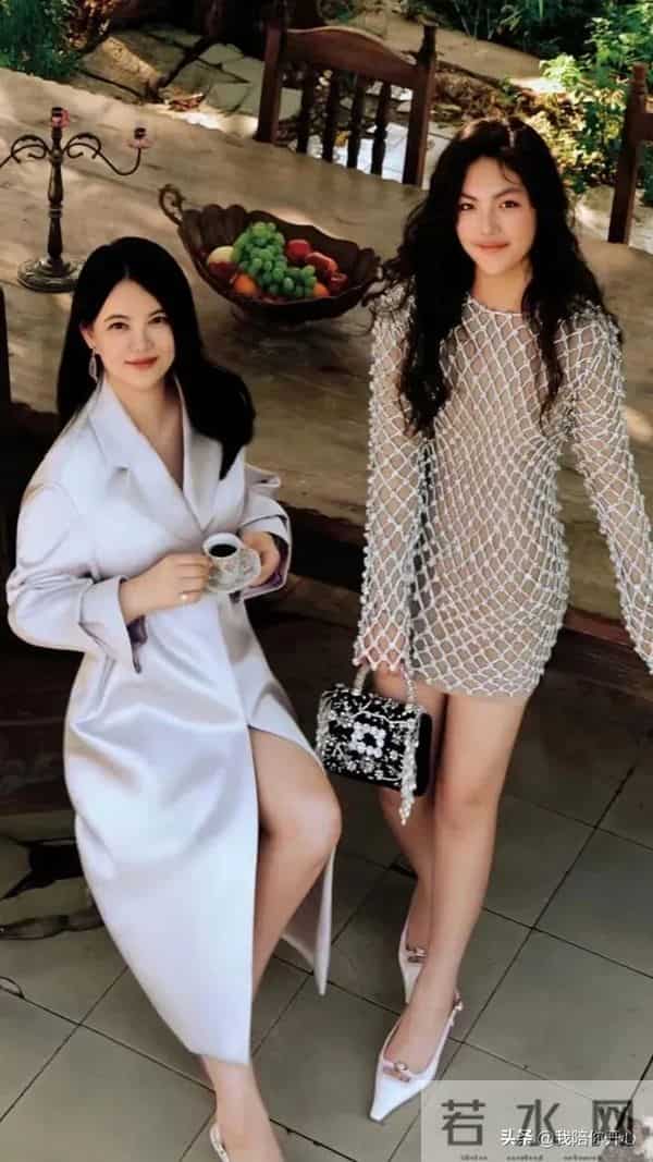 路人拍下李湘王诗龄真实照片:俩人温婉大气,和素人确实有区别!
