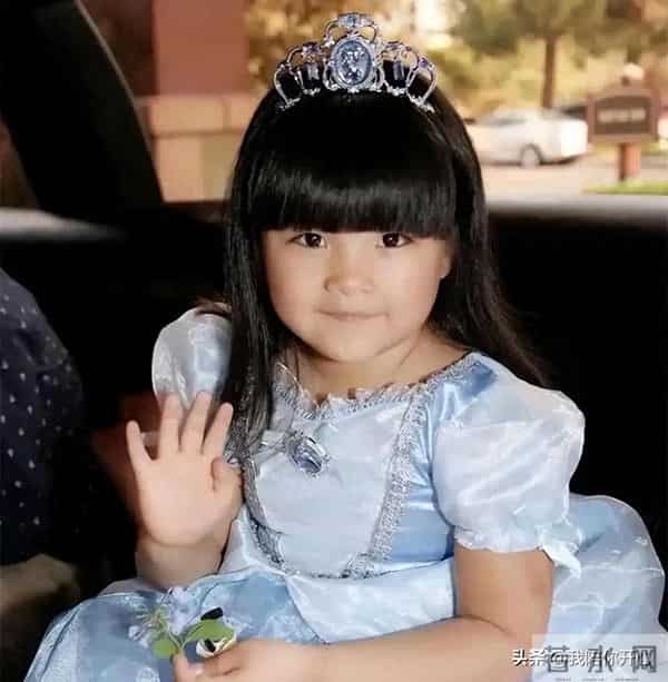 路人拍下李湘王诗龄真实照片:俩人温婉大气,和素人确实有区别!