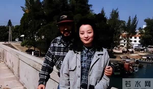 嫁大31岁“爹系老公”,连生3子的杜星霖,狐狸尾巴终于藏不住了