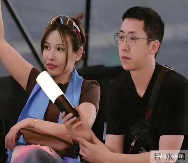 离婚10月后,葛夕找回自我上恋爱综艺,留几手表情失控破防发文