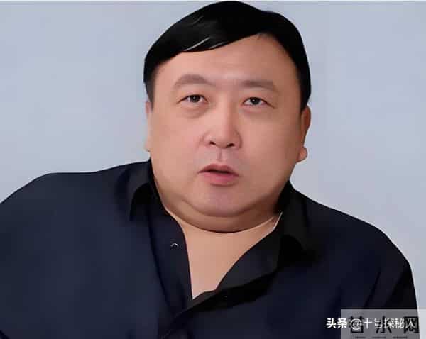 陪玩陪睡只是冰山一角？王晶再曝娱乐圈黑幕，易烊千玺惨被牵连