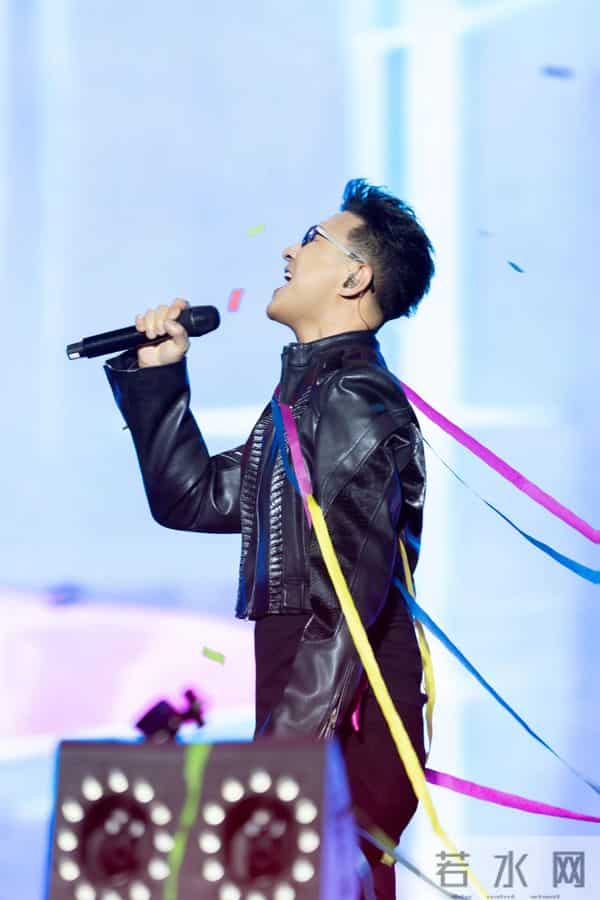 聪明！汪峰第5站演唱会官宣，这次学会了“闭嘴”