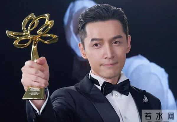 眼里没光了！47岁薛佳凝断崖式衰老，和高调秀二胎的胡歌两个画风