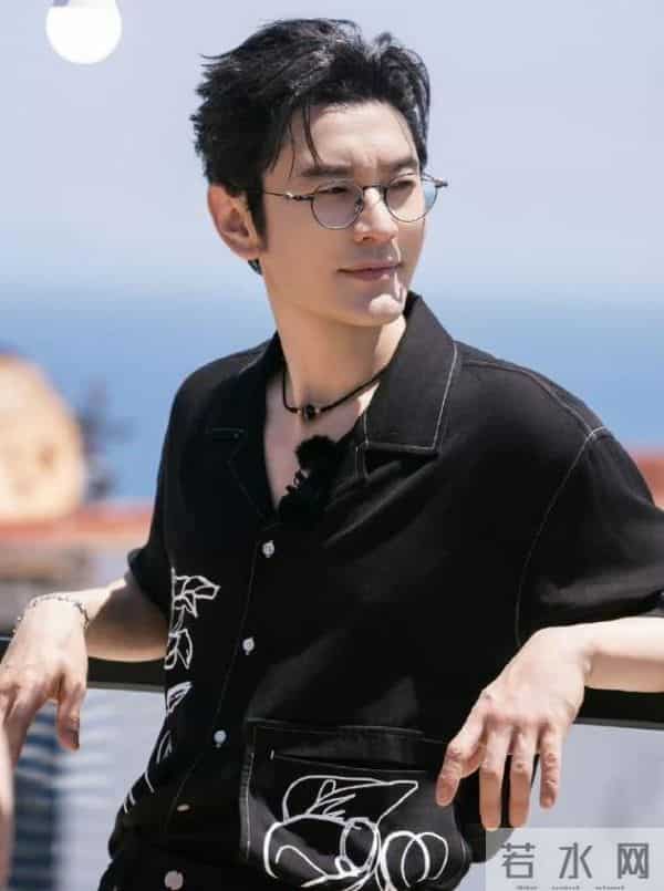 黄晓明也没想到，被他万分嫌弃的前妻杨颖，已经走上了另一条路