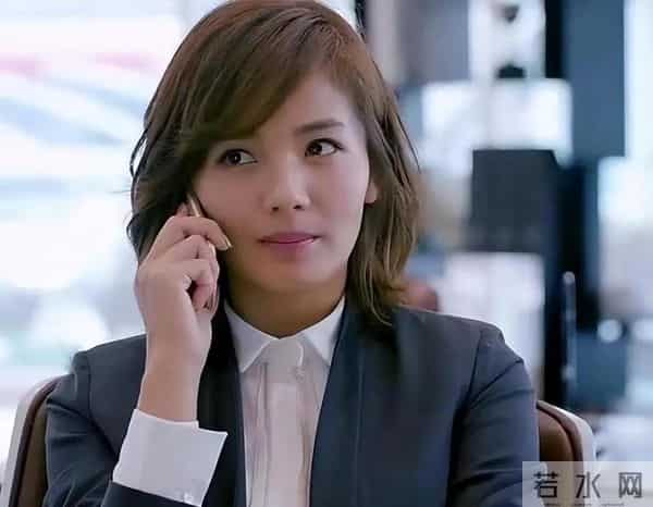 刘涛一张瘫倒台球照火上热搜,网友:撕掉精致标签的样子太爽了!