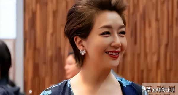 美人迟暮！看见57岁江珊现状才知道，原来一代女神也能优雅老去