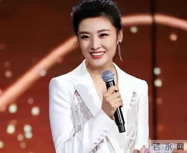 成名后抛弃丈夫，转身嫁大8岁富豪老公的周涛，终究遭到了"反噬"