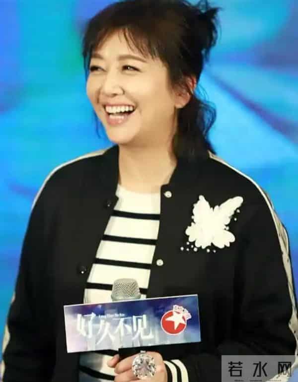 57岁江珊现状曝光！脸垮嘴斜，满头白发，一代女神终是迟暮