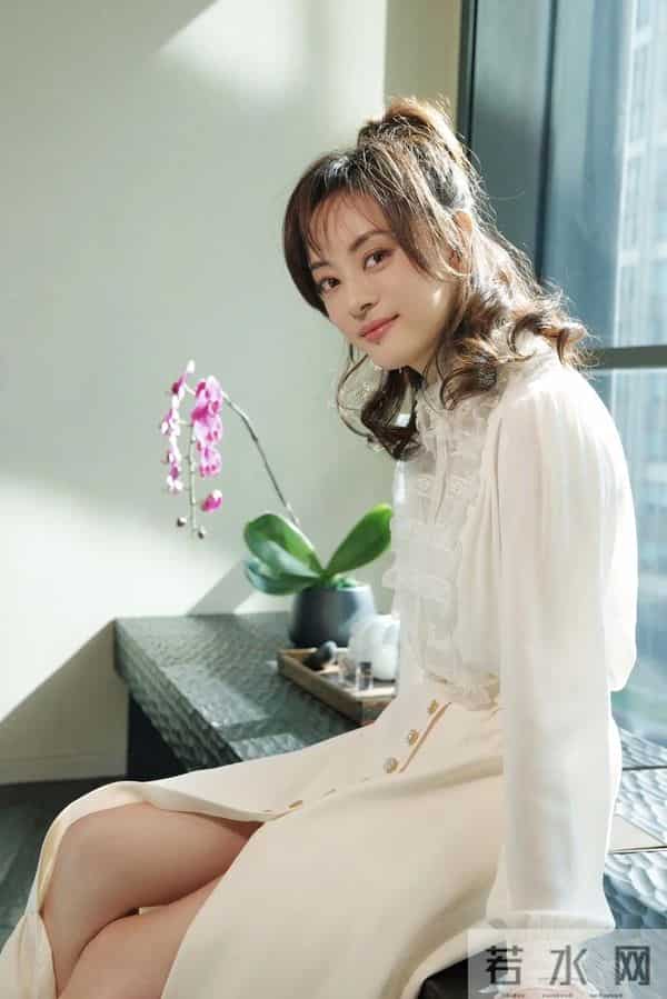 张艺谋没说错，看似“不合群”的孙俪，是娱乐圈真正的“聪明人”