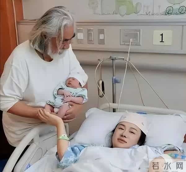 嫁大31岁“爹系老公”,连生3子的杜星霖,狐狸尾巴终于藏不住了