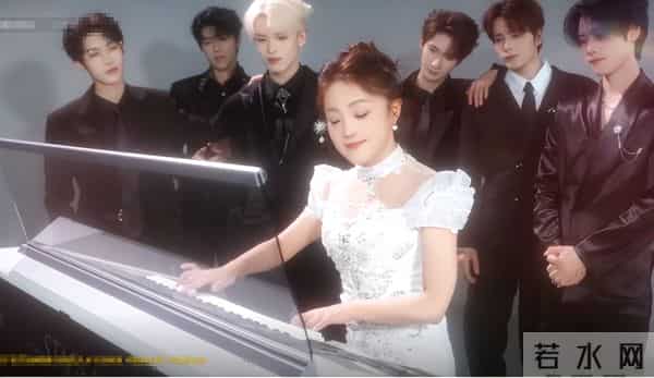 看破不说破,“手表风波”5个月后再看曾毅和玲花,答案一目了然