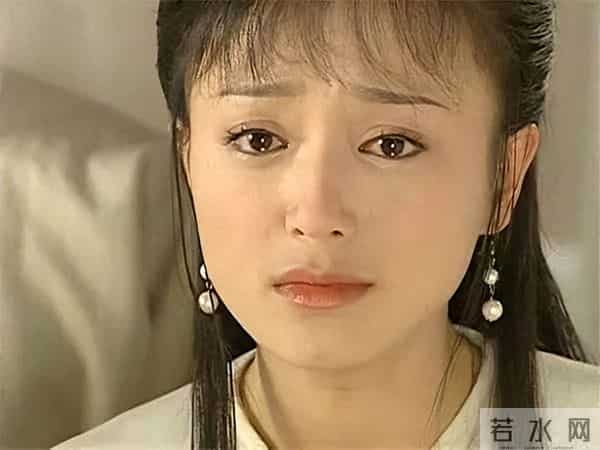 跪地服务、浴缸陪睡、洗内裤接口水，这些明星真不把助理当人看