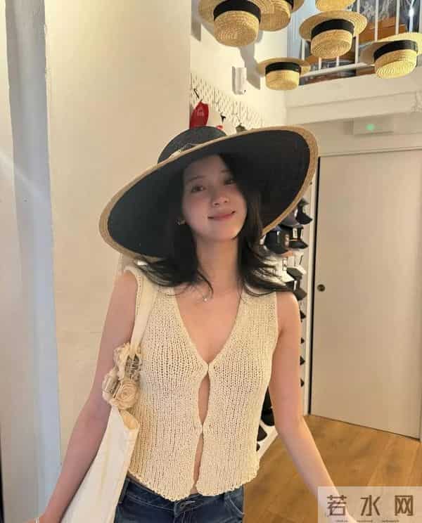 欧阳娜娜性感路线也好绝!