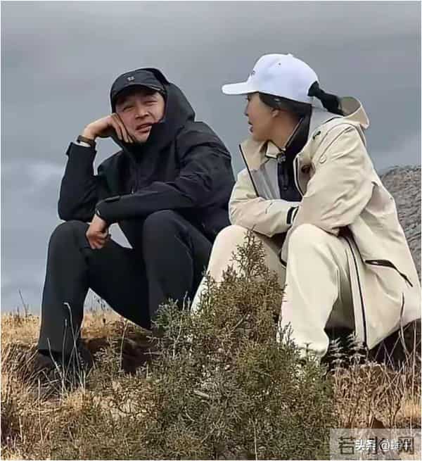 胡歌带田朴珺爬4200米财神山！田朴珺全程撒娇，两人互动更像情侣