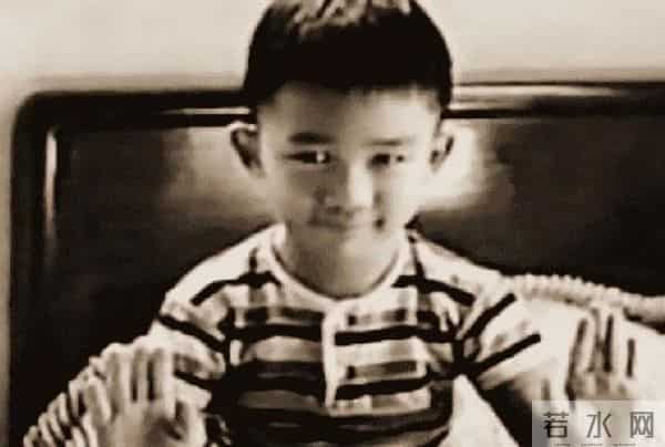 事实证明,63岁在日本居住的丁克族梁朝伟,已走上一条“上坡路”