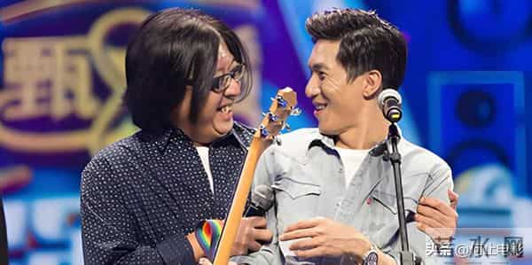 57岁袁惟仁瘦到只剩骨架送医院，成植物人三年，全靠母亲姐姐照顾