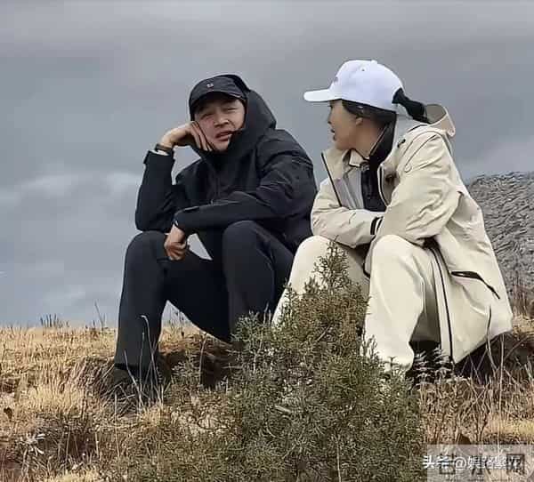 74岁王石断崖式衰老,44岁田朴珺登千米雪山,30岁年龄差藏不住了