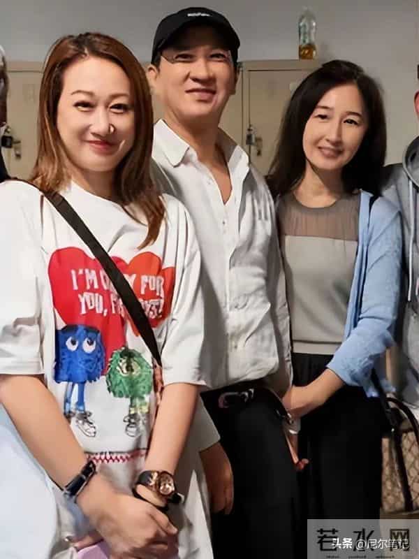 张家辉生日被偶遇,老到眉毛发白长老年斑,一身“老人味”藏不住