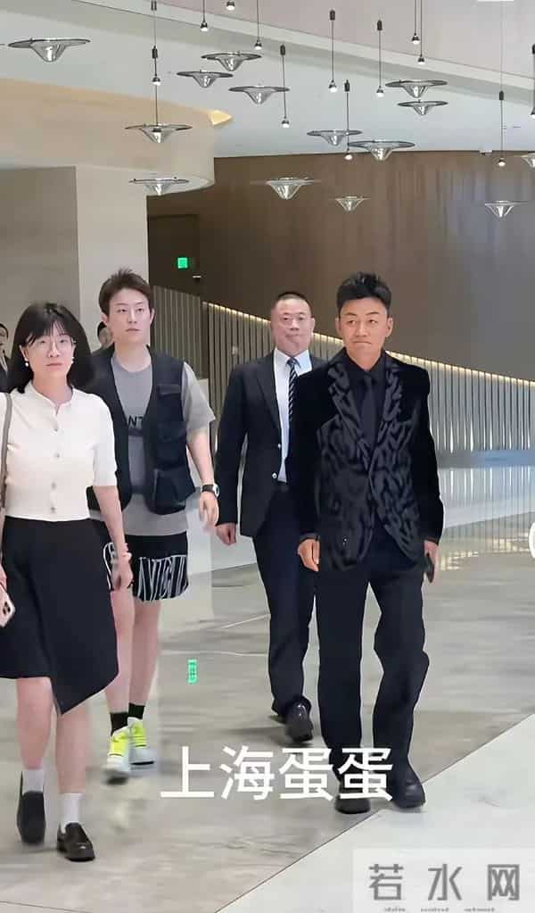 王宝强的强大就在于被身边两个最信任的背叛，居然没有一点黑料