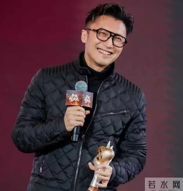 王菲没想到，谢霆锋因香港火灾后两个举动口碑暴涨，张柏芝说对了