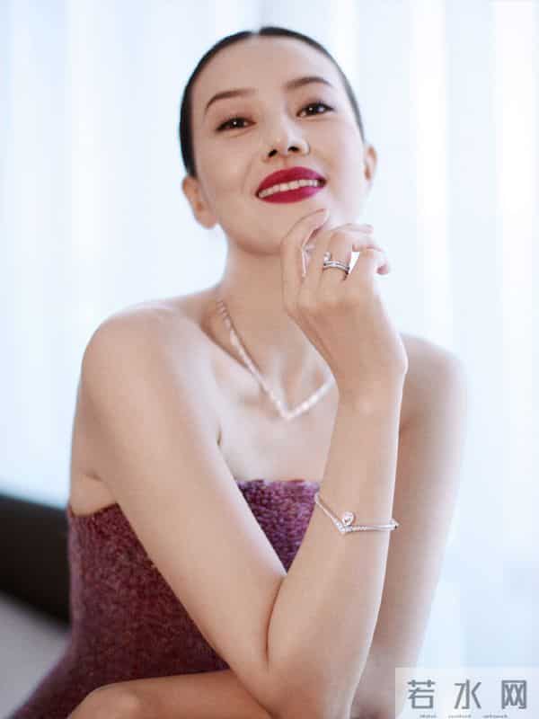 高圆圆阿姨今日活动现场造型，绝美的女神