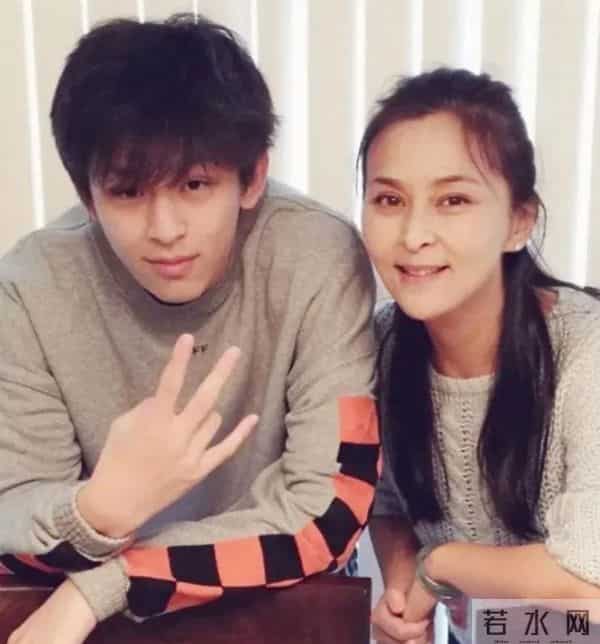 分手四年后，柯蓝都没料到会以此方式，与“前任”黄志忠重续旧缘