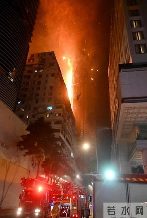 没想到，出轨传闻刚3个多月，许凯竟因一个举动，实现口碑暴涨