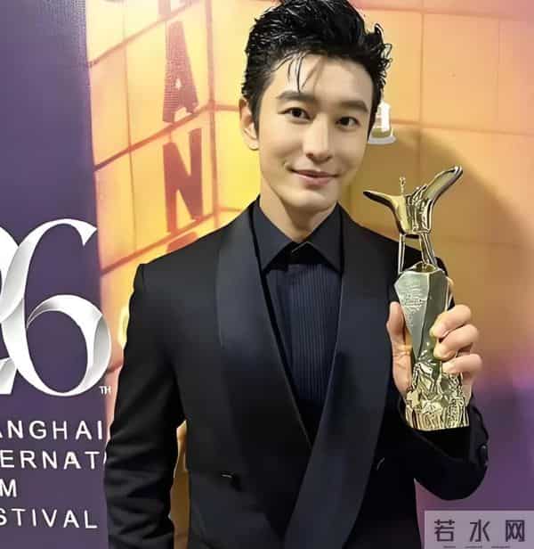 黄晓明也没想到，被他万分嫌弃的前妻杨颖，已经走上了另一条路