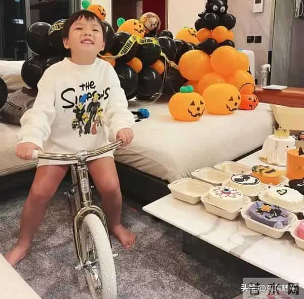 何猷君前女友晒母子照！失婚后秘密产二胎，宝宝生父身份至今成谜