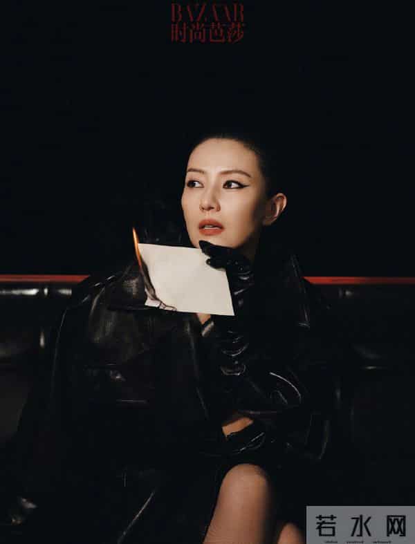 气场十足！高圆圆最新封面大片