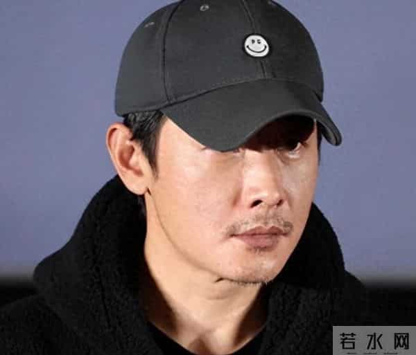 "守孝风波"升级,继罗晋复工后,唐嫣粉丝不忍了,一个举动成败笔