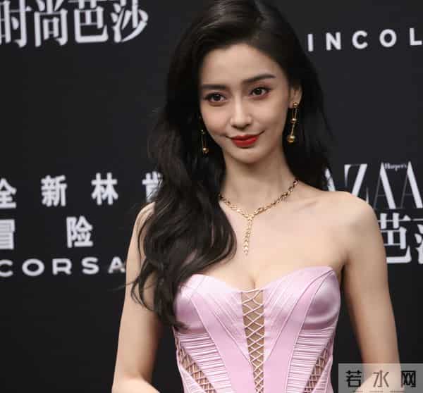 黄晓明也没想到，被他万分嫌弃的前妻杨颖，已经走上了另一条路