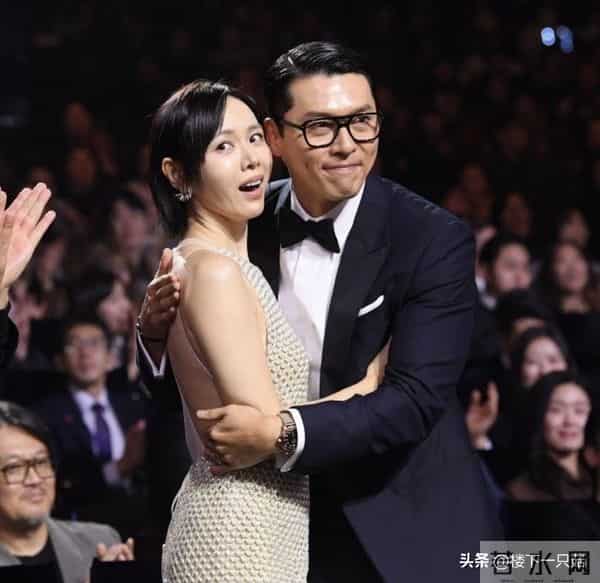 43岁孙艺珍晒健身照 蜂腰翘臀 超绝腰臀比 难怪玄彬对她生理性喜欢