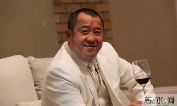 一场慈善晚会，戳穿曾志伟在香港的真实地位，原来谭咏麟没说错