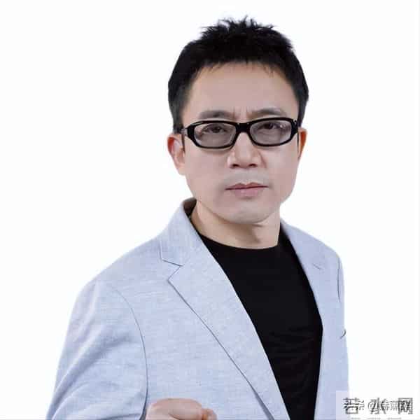 写歌30年穷困潦倒，前妻失望选择离婚，谁料51岁靠一首歌一夜成名