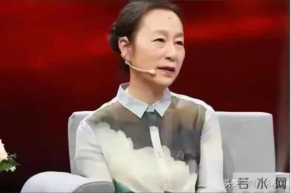 冤枉前夫出轨31年,金鸡奖评委兼影后大翻车!儿子都不是亲生的